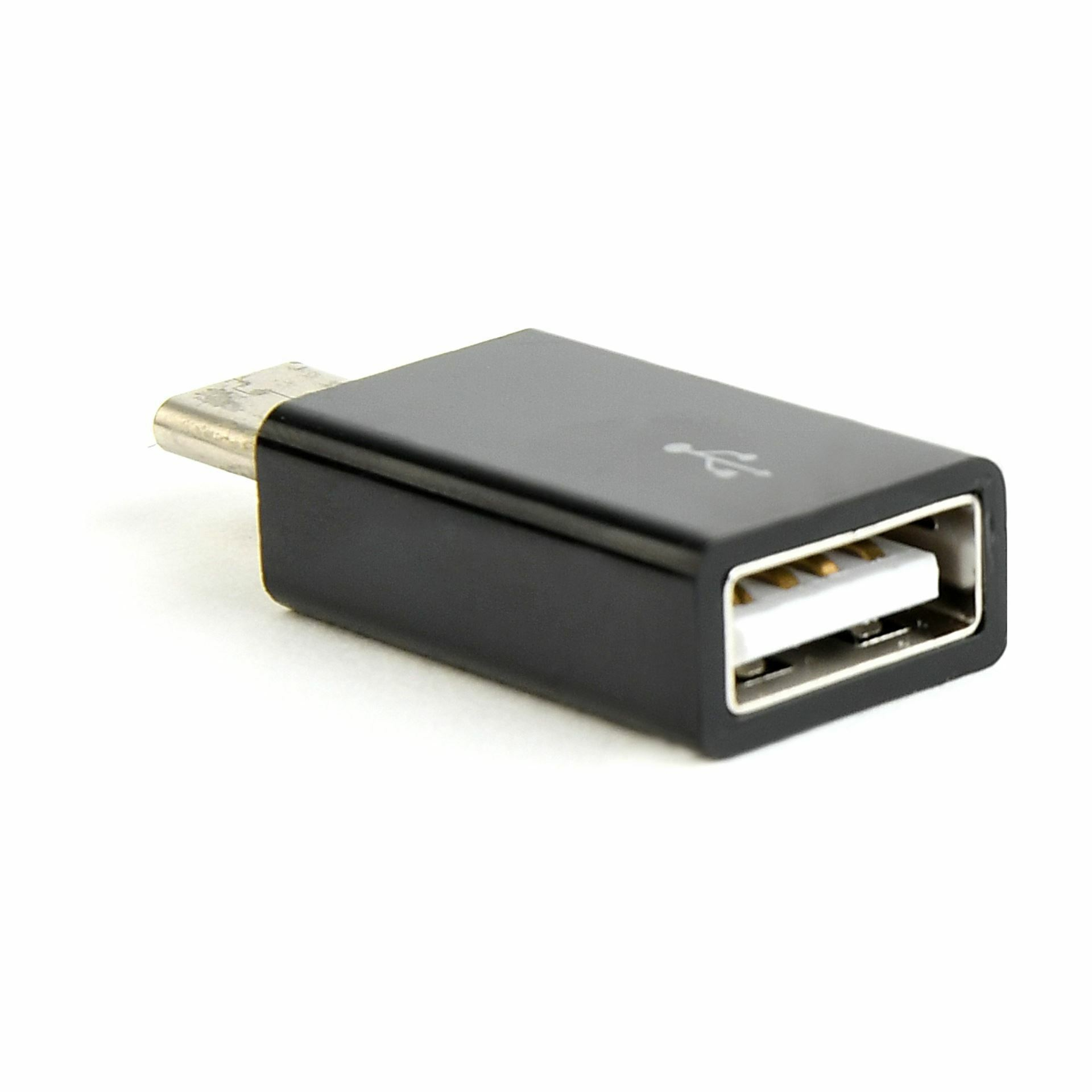 cablexpert_adapter_usb_tipc_m-usb-a_2.0Ž_cc-usb2-cmaf-a_1.jpg
