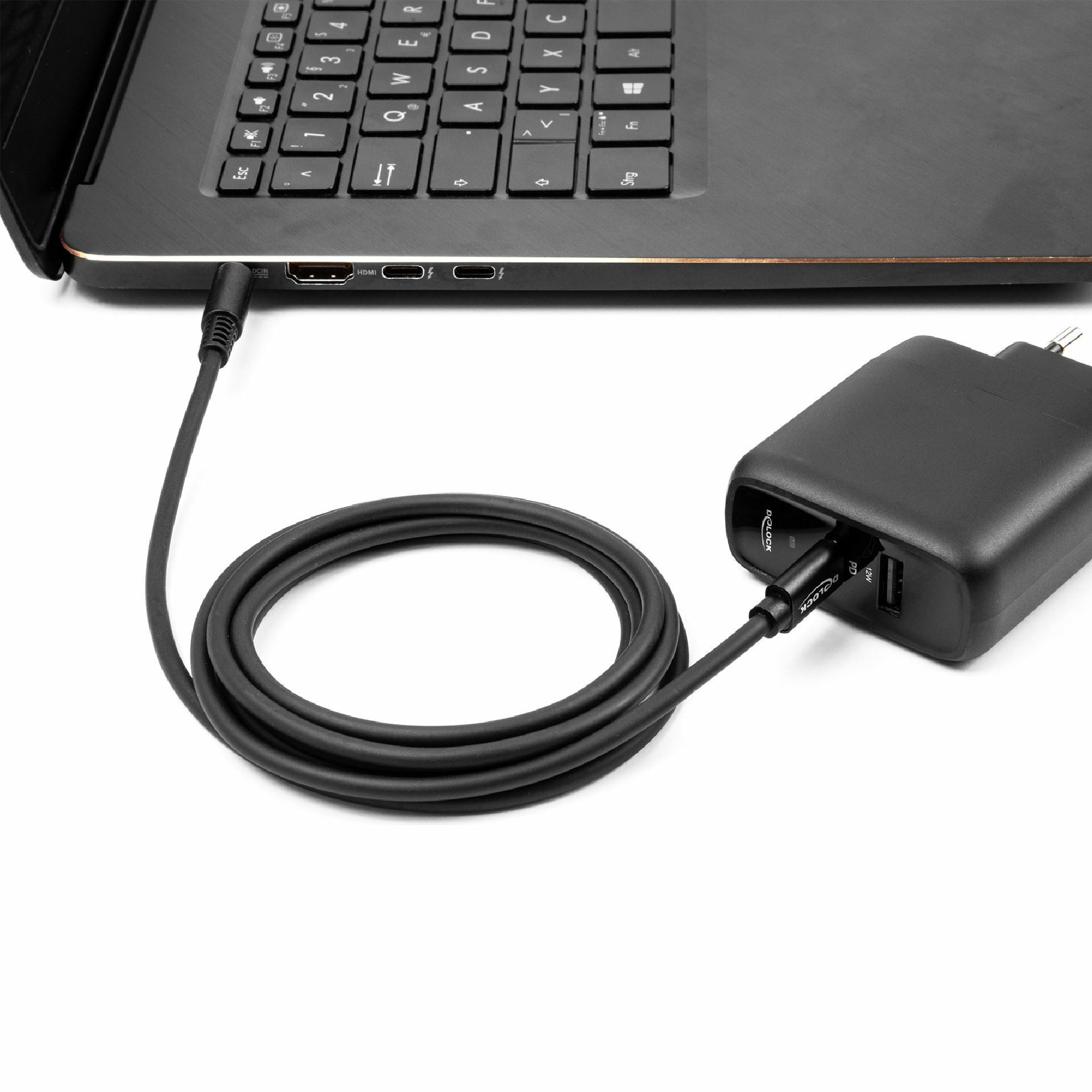 delock_kabel_usb_tipc_napajalni_za_prenosnik_60w_dc_5,5_fi_x_2,5mm_1,5m_4.jpg