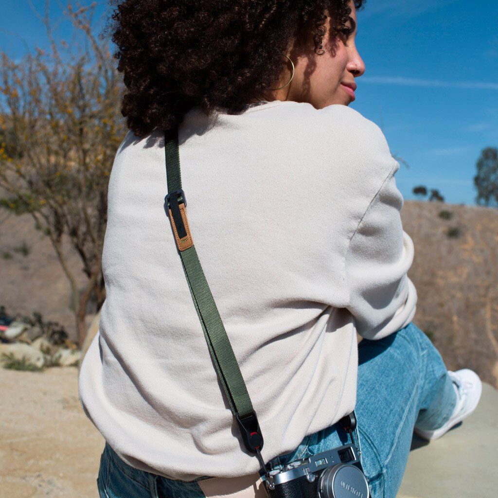peak_design_leash_-_sage__l-sg-3__ve__namenski_trak_za_mirrorless_fotoaparate_2.jpg