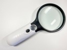 moller_lupa_z_led_osvetlitvijo_-_3x_poveČava_-_premer_lupe_75_mm_8501401.jpg