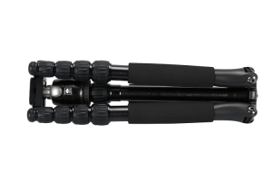 sirui_t-005sr_traveler_ultralight_-_stativ_alu___rn_z_glavo_b-00r_-_t05s-serija_4.jpg