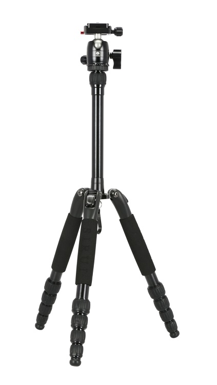 sirui_t-005sr_traveler_ultralight_-_stativ_alu___rn_z_glavo_b-00r_-_t05s-serija_1.jpg