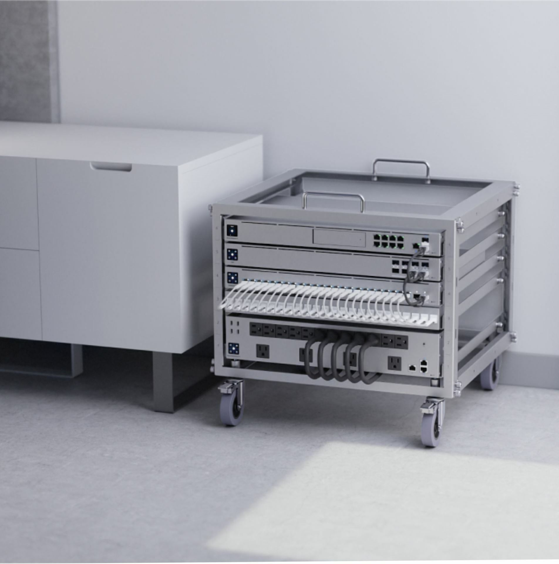ubiquiti_kabinet_6u_519x460x351_mini_rack_s_kolesi_siv_u-rack-6u-tl_3.jpg